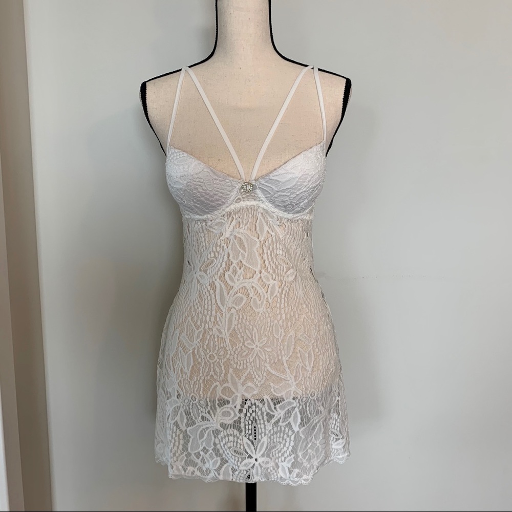 NWOT Crochet Floral Lace Chemise